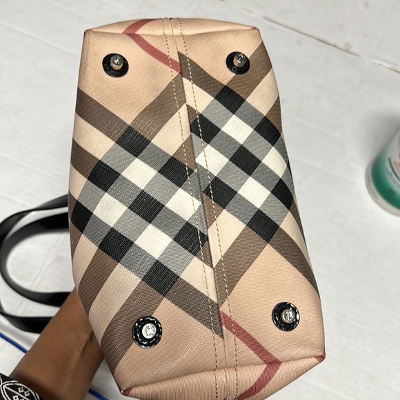 Burberry bag - Picture 4 of 14